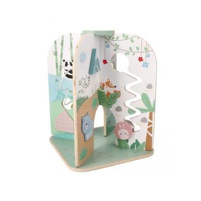 Dřevěné centrum dobrodružných aktivit v lese - mátové