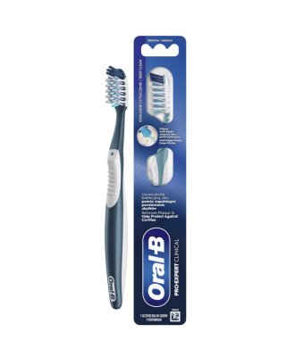 Oral-B Cross Action PRO Expert Clinical Medium manuální zubní kartáček 1 ks