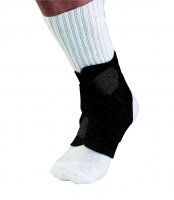 Mueller Adjustable Ankle Support bandáž na kotník