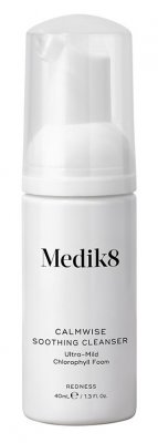 Medik8 Calmwise Soothing Cleanser - Ultra jemná chlorofylová čisticí pěna pro citlivou pleť (cestovní balení) 40 ml