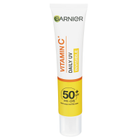 Garnier Skin Naturals Vitamin C denní rozjasňující UV fluid SPF 50+ invisible, 40 ml