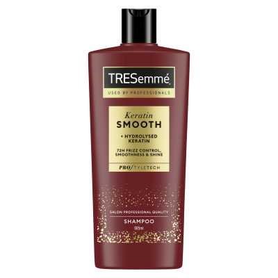 TreSemmé Keratin Smooth Šampon pro hladké a lesklé vlasy 685 ml TreSemmé Keratin Smooth Šampon pro hladké a lesklé vlasy 685 ml