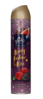 GLADE Berry Festive Kiss, Osvěžovač vzduchu ve spreji 300 ml