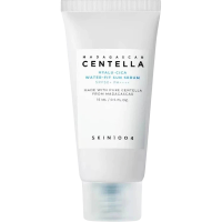 SKIN1004 Madagaskar Centella Hyalu-Cica Water-Fit Sun Serum SPF50+ PA++++ - Hydratační opalovací krém 50 ml