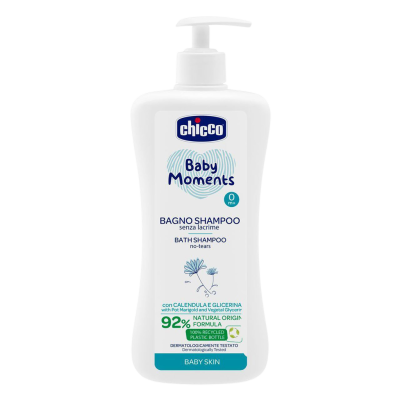 CHICCO Šampon na vlasy a tělo s dávkovačem Baby Moments 92 % přírodních složek 750 ml